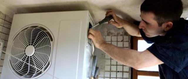 How to decide if it's time to repair or replace your AC?